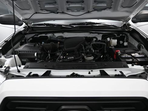 Used 2019 Toyota Tacoma SR image 36