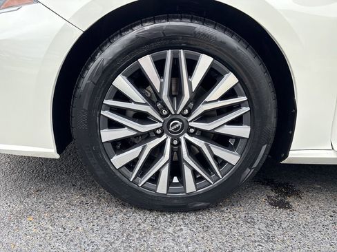 Used 2023 Nissan Altima 2.5 SV image 25