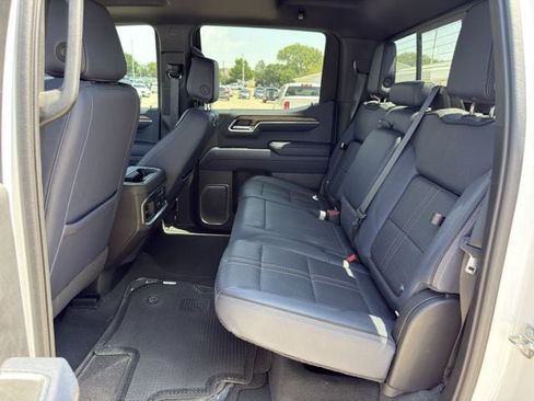 Used 2023 Chevrolet Silverado 1500 High Country w/ Technology Package AWD/4WD image 25