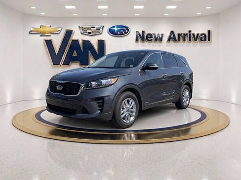 Used 2020 Kia Sorento LX AWD/4WD image 1
