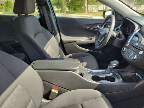 Used 2024 Chevrolet Malibu LT image 34