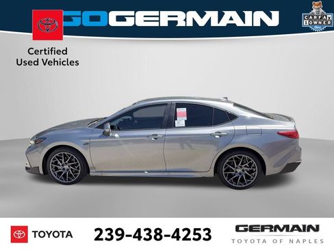 Used 2025 Toyota Camry SE FWD image 9