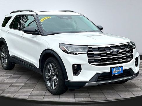 New 2026 Ford Explorer Active w/ Active Comfort Package AWD/4WD image 1
