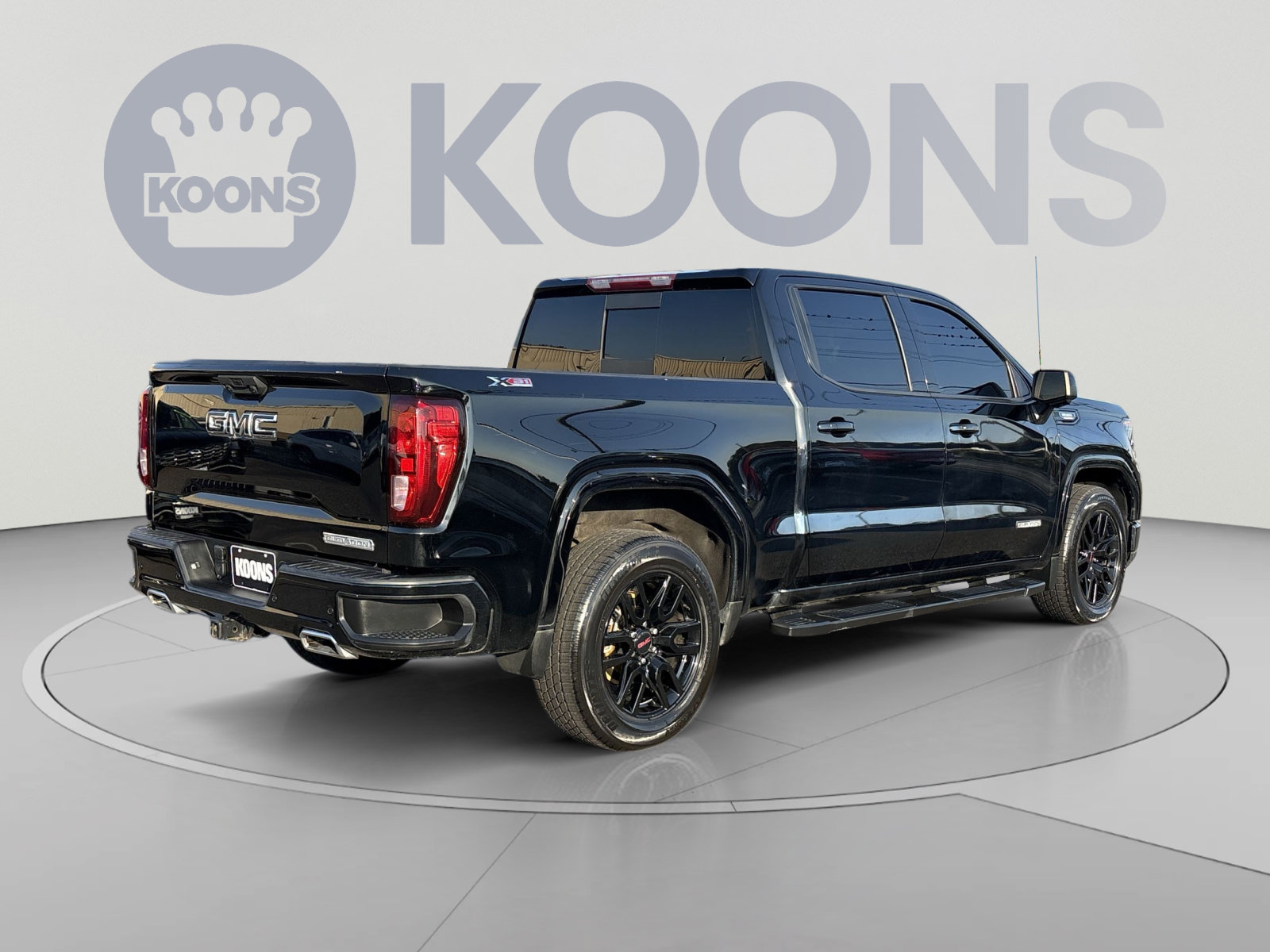 Used 2023 GMC Sierra 1500 Elevation w/ Elevation Premium Package AWD/4WD image 7