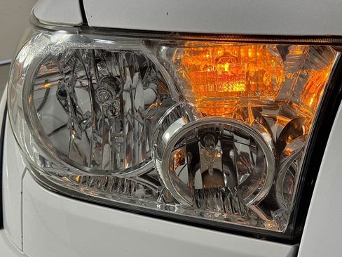 Used 2012 Toyota Tundra 2WD CrewMax w/ Tow Pkg image 34