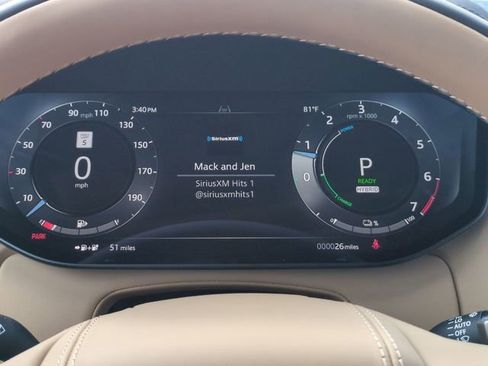 New 2026 Land Rover Range Rover SE image 8