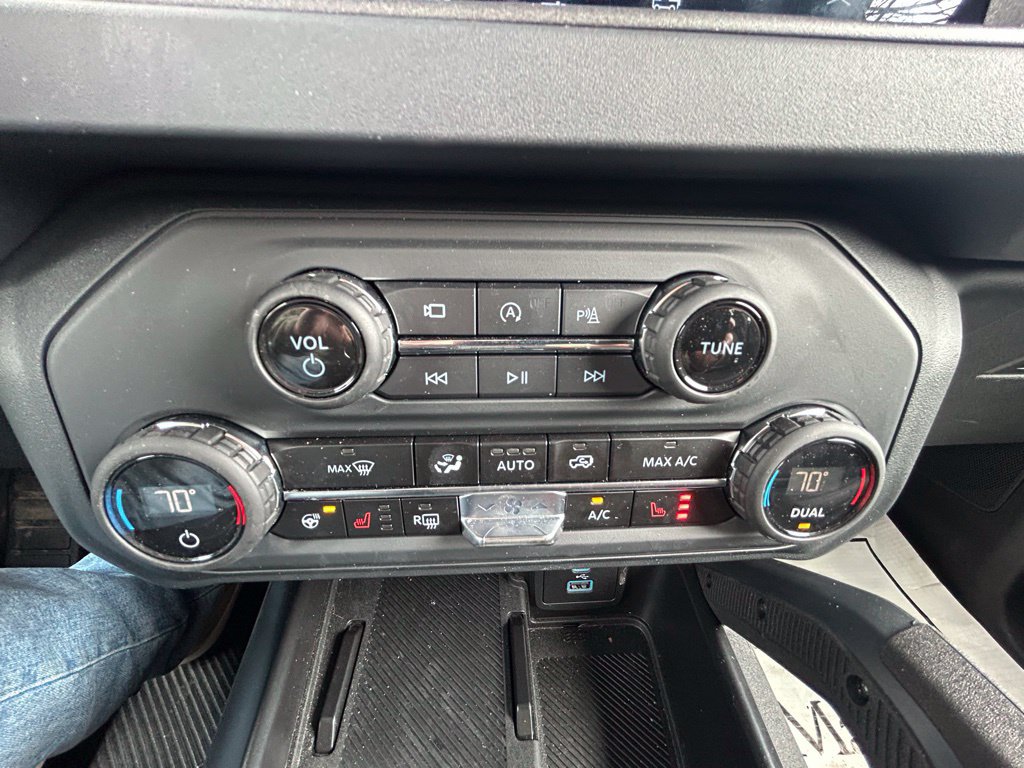 Used 2025 Ford Bronco Badlands AWD/4WD image 17