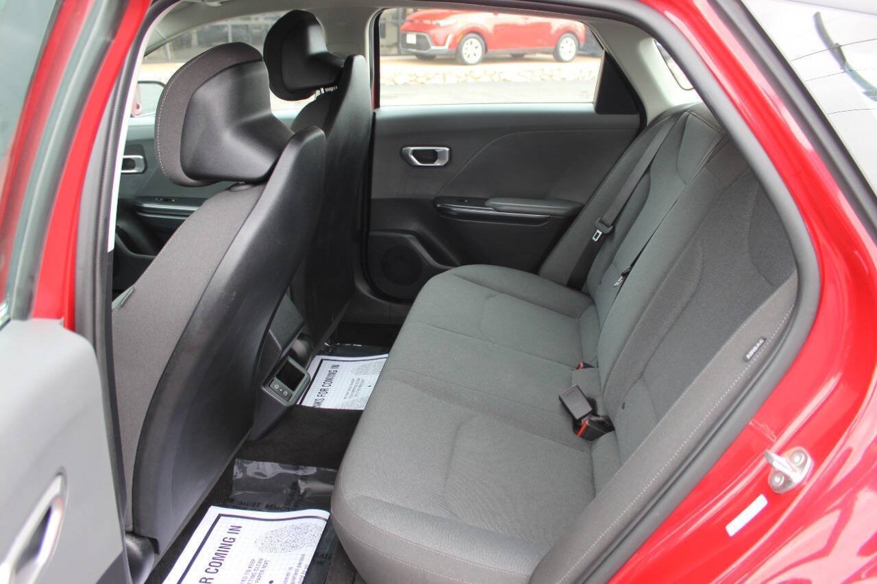 Used 2025 Kia K4 FWD image 14