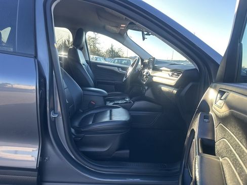 Used 2022 Ford Escape SEL image 13