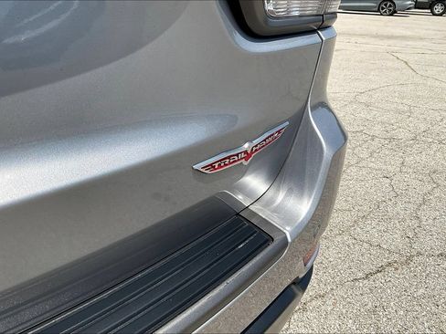 Used 2018 Jeep Grand Cherokee Trailhawk AWD/4WD image 27