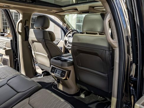 Used 2026 Ford F450 Platinum w/ Platinum Plus Package image 29