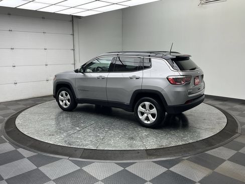 Used 2020 Jeep Compass Latitude w/ Cold Weather Group AWD/4WD image 2