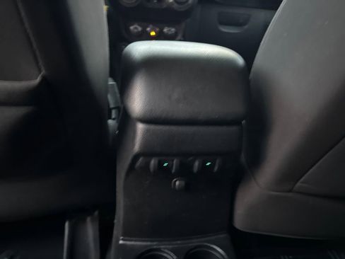 Used 2015 Jeep Wrangler Unlimited Sport w/ Quick Order Package 24S image 28