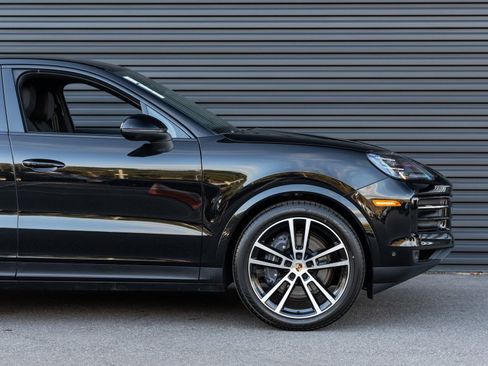 Certified 2026 Porsche Cayenne Coupe AWD/4WD image 9