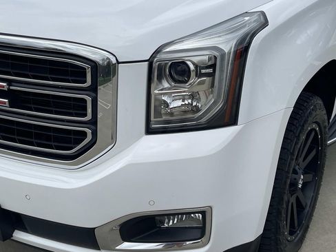 Used 2018 GMC Yukon SLT AWD/4WD image 9