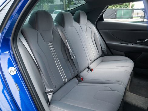 Used 2021 Hyundai Elantra SEL FWD image 20