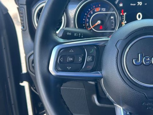 Used 2021 Jeep Wrangler Unlimited Sahara image 36