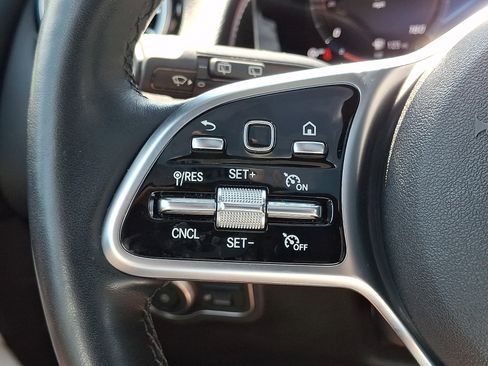 Certified 2023 Mercedes-Benz GLB 250 4MATIC image 23