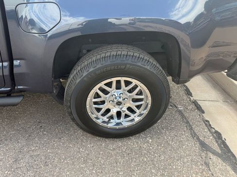 Used 2018 Chevrolet Colorado Z71 w/ Centennial Edition image 7