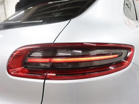 Used 2016 Porsche Macan S AWD/4WD image 10