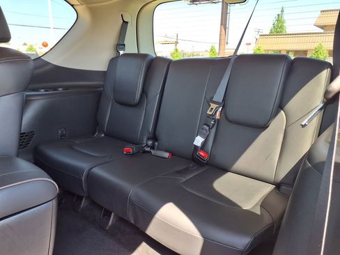 Used 2024 Nissan Armada Platinum w/ Captain's Chairs Package AWD/4WD image 23