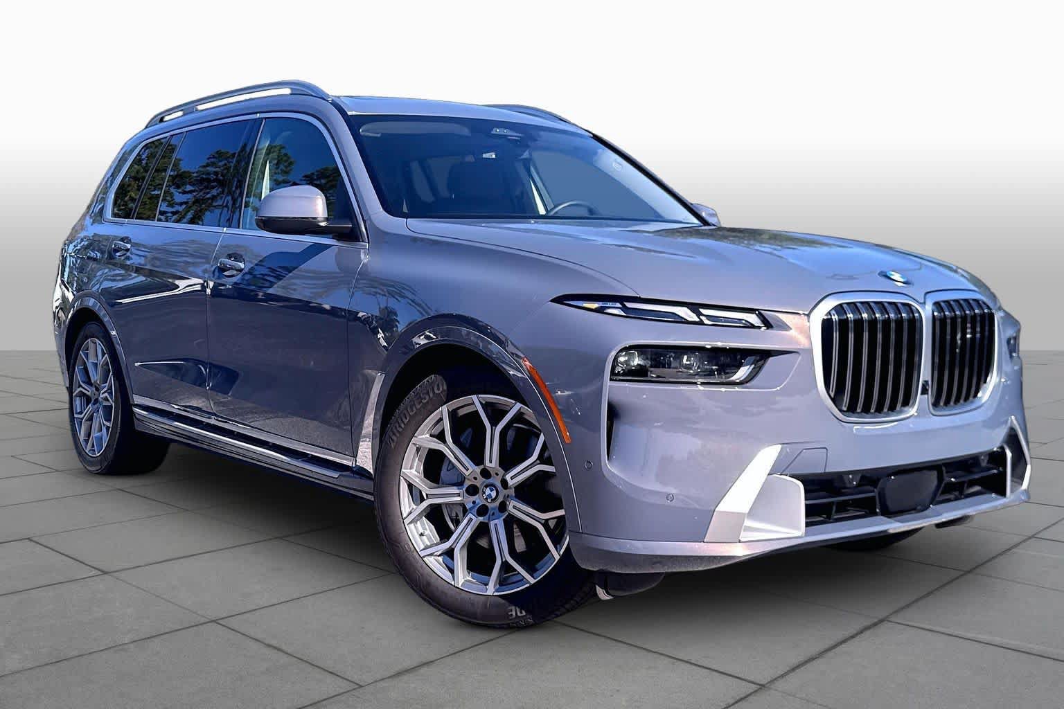 Used 2026 BMW X7 xDrive40i AWD/4WD image 3