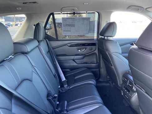Used 2025 Honda Pilot EX-L image 25