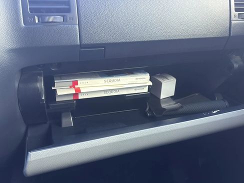 Used 2014 Toyota Sequoia SR5 image 17