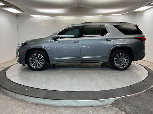 Certified 2023 Chevrolet Traverse Premier image 2