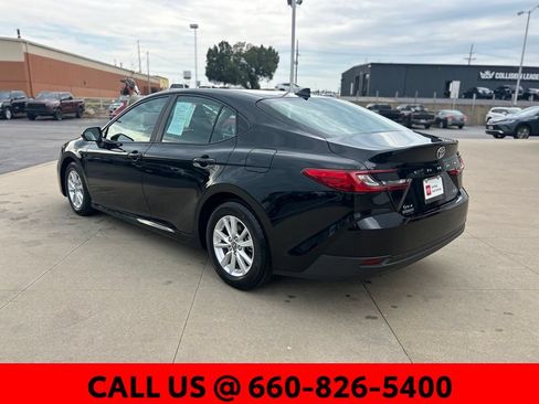 Used 2025 Toyota Camry LE FWD image 10