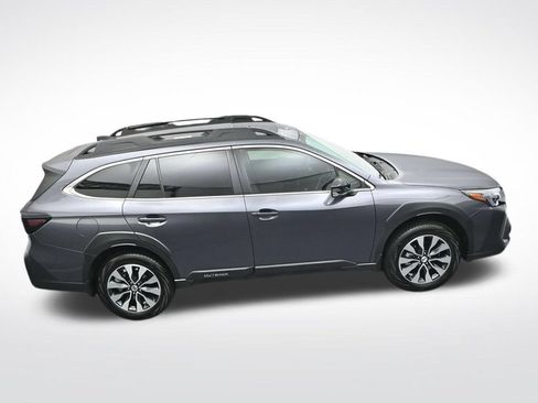 Used 2025 Subaru Outback Limited AWD/4WD image 33