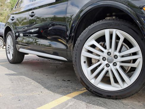 Used 2018 Audi Q5 2.0T Premium Plus w/ Premium Plus Package image 5