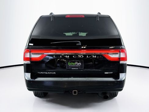 Used 2015 Lincoln Navigator 4WD image 7