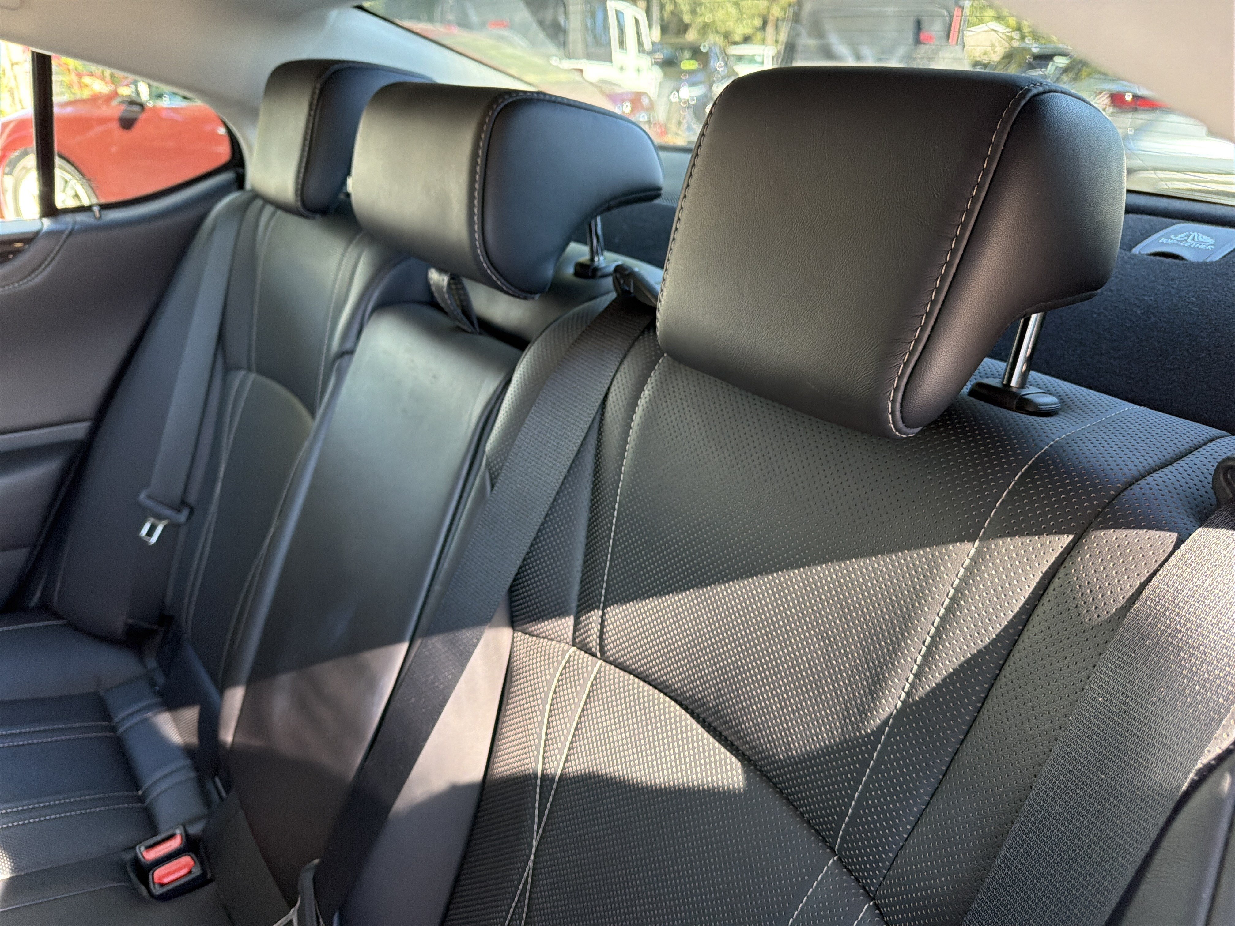 Used 2021 Lexus ES 300h w/ Accessory Package FWD image 31