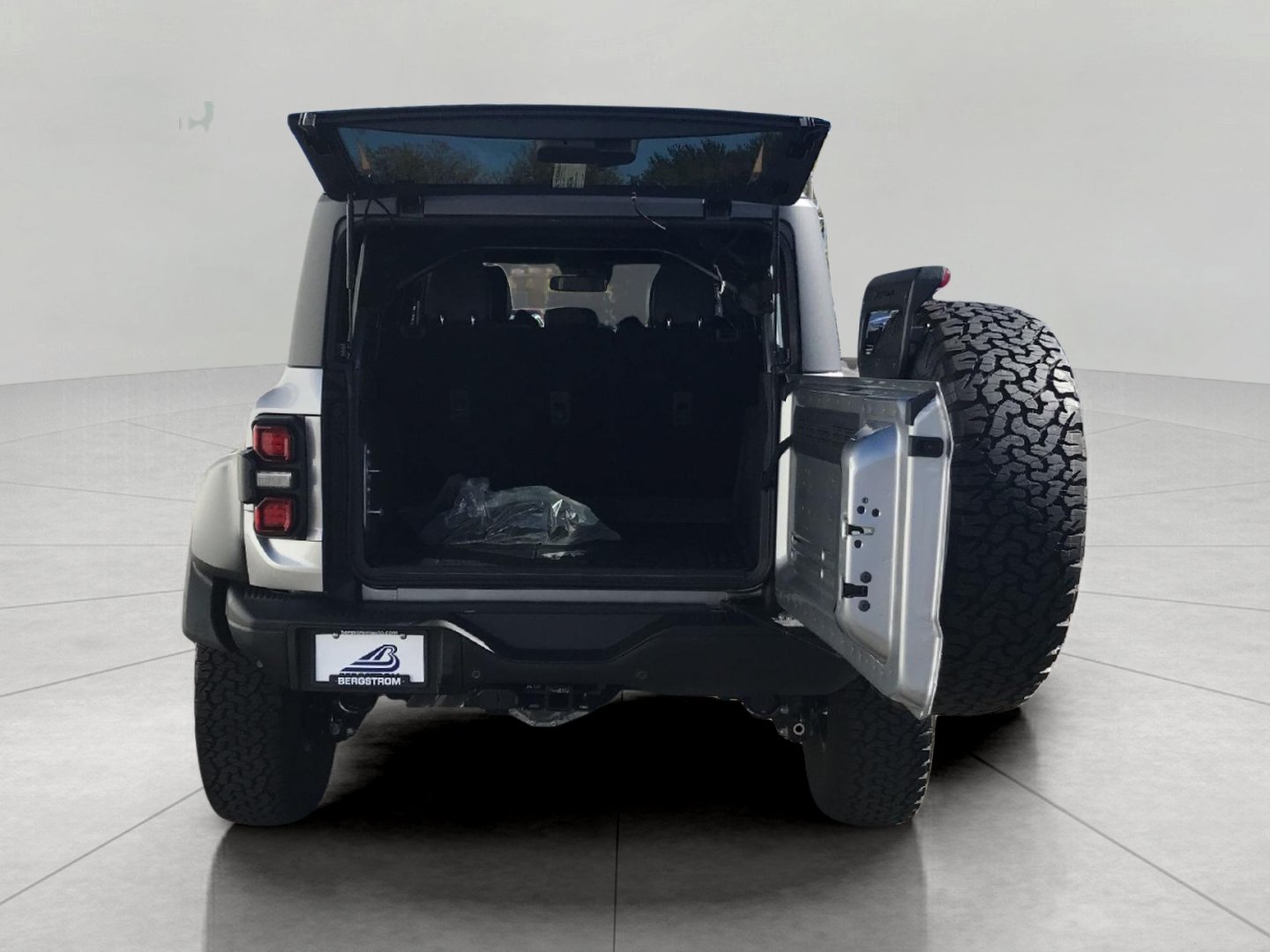 Used 2023 Ford Bronco Raptor AWD/4WD image 13
