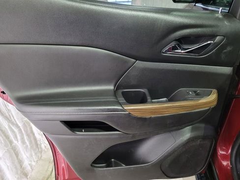 Used 2018 GMC Acadia SLE image 44