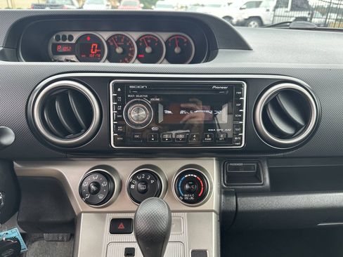 Used 2008 Scion xB FWD image 15