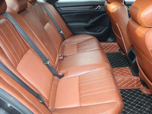 Used 2018 Honda Accord Sport image 25