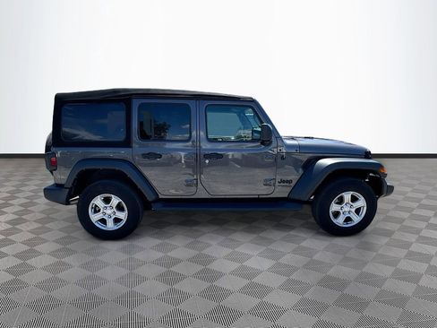Used 2022 Jeep Wrangler Unlimited Sport AWD/4WD image 5