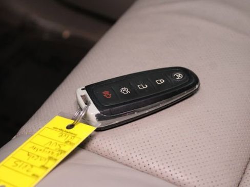 Used 2015 Lincoln Navigator 2WD image 21