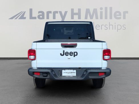 New 2026 Jeep Gladiator Sport image 4