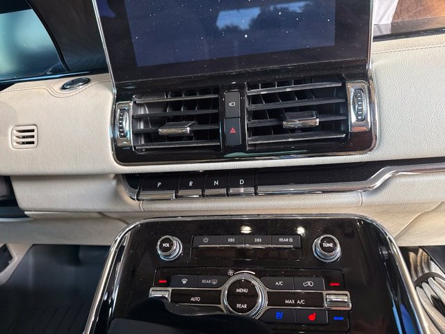 Used 2020 Lincoln Navigator Reserve w/ Luxury Package AWD/4WD image 22