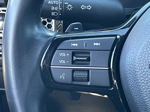 Used 2025 Honda Civic Sport image 17