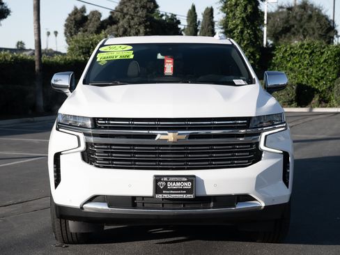 Used 2024 Chevrolet Suburban Premier image 2