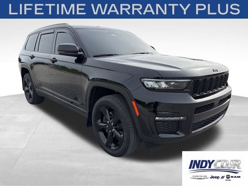 Used 2023 Jeep Grand Cherokee L Limited w/ Black Appearance Package AWD/4WD image 3