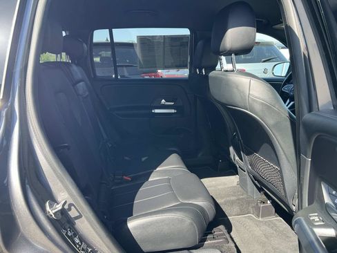Used 2022 Mercedes-Benz GLB 250 4MATIC image 32