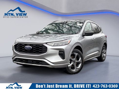 Used 2024 Ford Escape ST-Line w/ Cold Weather Package image 1