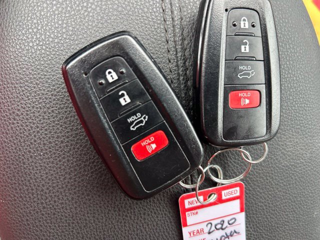 Used 2020 Toyota RAV4 XLE Premium AWD/4WD image 26