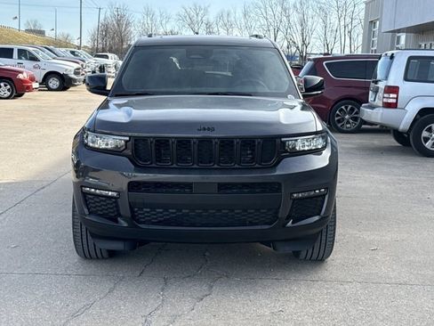 New 2025 Jeep Grand Cherokee L Limited w/ Trailer Tow Package image 13