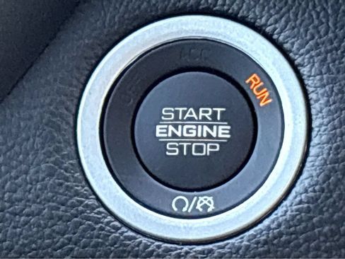 Used 2023 RAM 1500 Laramie RWD image 6